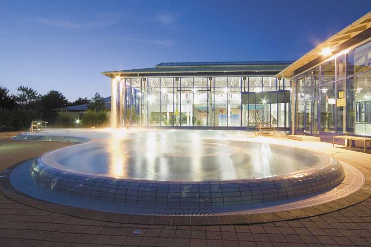 Hallenbad Aussenbecken 2